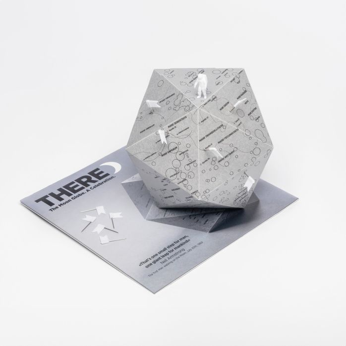 Globe à assembler cartonné - There The Moon Globe