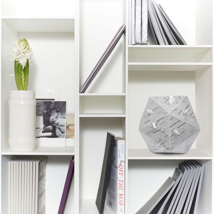 Globe à assembler cartonné - There The Moon Globe