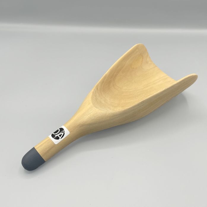  Pelle doseuse en bois