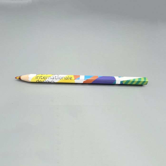 Crayon multicolor Biennale 2025.