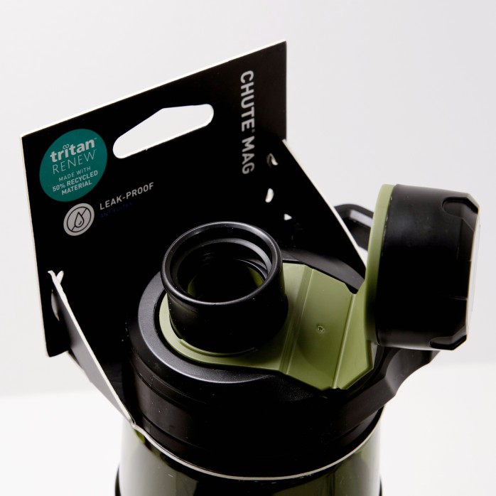 Gourde Chute mag camelback 25 oz